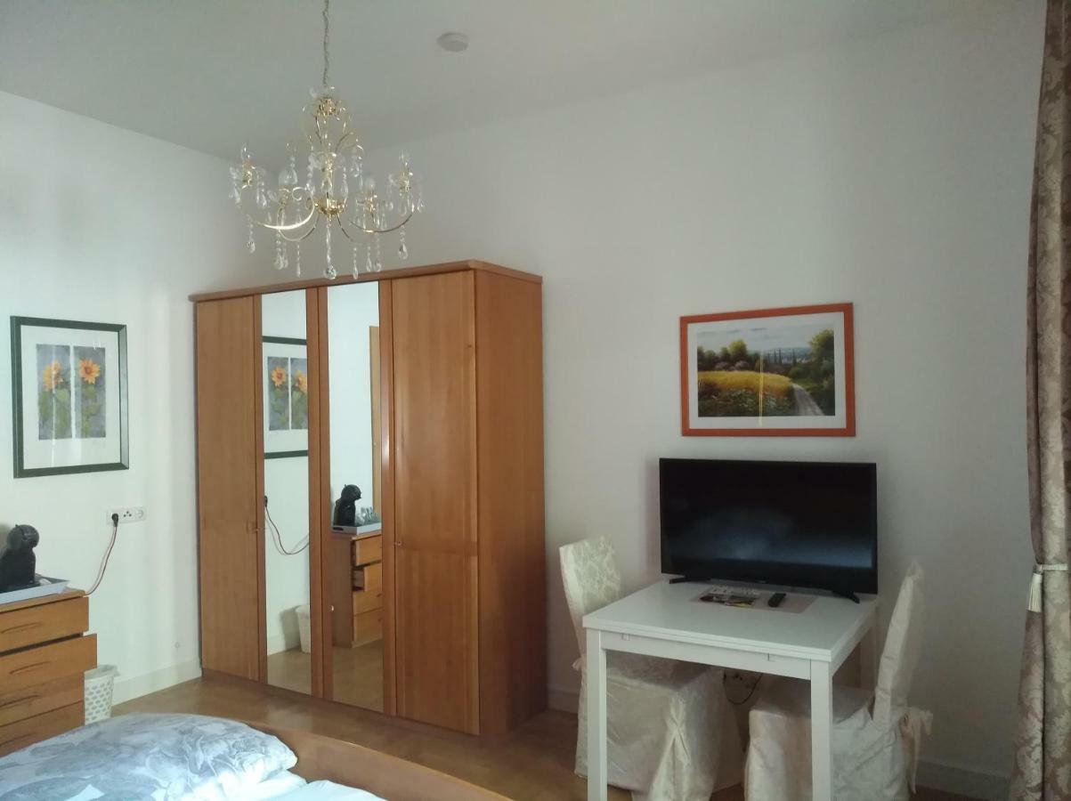 Gaestezimmer Bruehl Markt Sankt Florian Luaran gambar